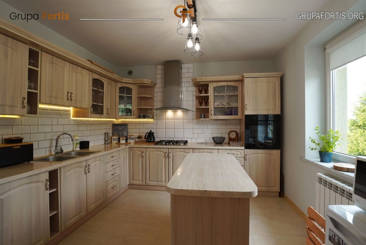 dom wolnostojący, 7 pokoi Kazimierza Wielka, ul. Krakowska. Zdjęcie 15