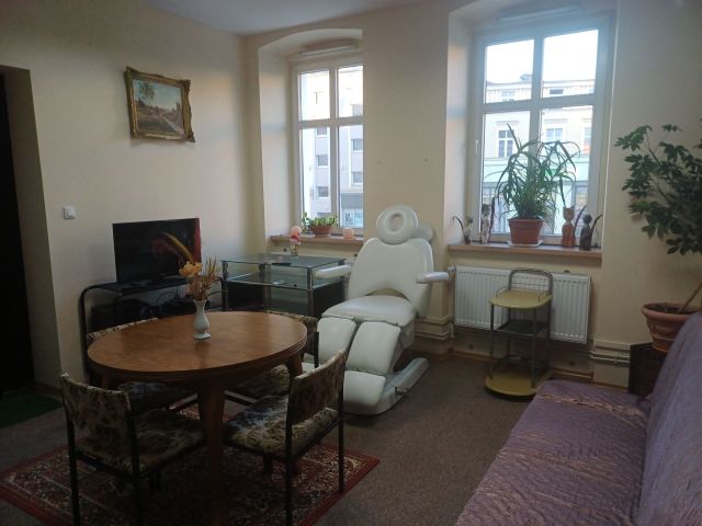 Mieszkanie 2-pokojowe Jelenia Góra Centrum, ul. Bankowa. Zdjęcie 1