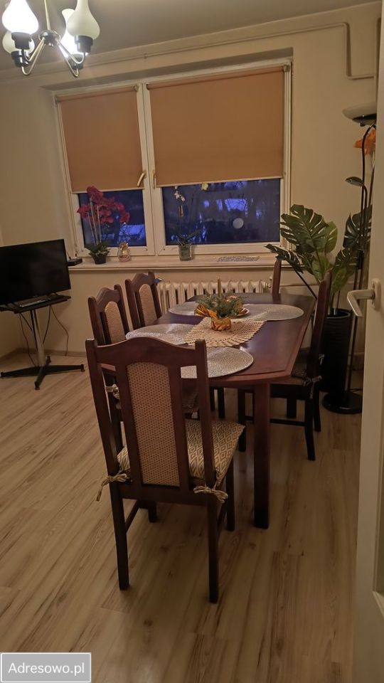 Mieszkanie 4-pokojowe Łąck. Zdjęcie 2