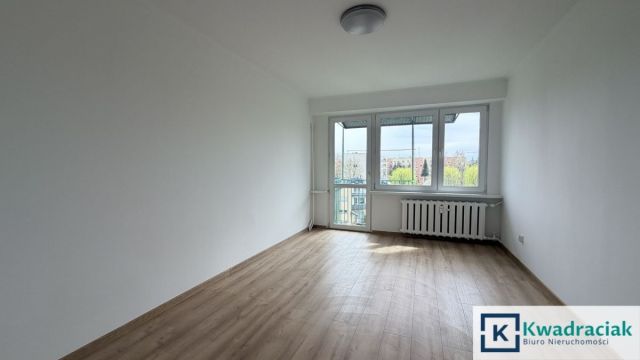 Mieszkanie 3-pokojowe Krosno, ul. Wojska Polskiego. Zdjęcie 2