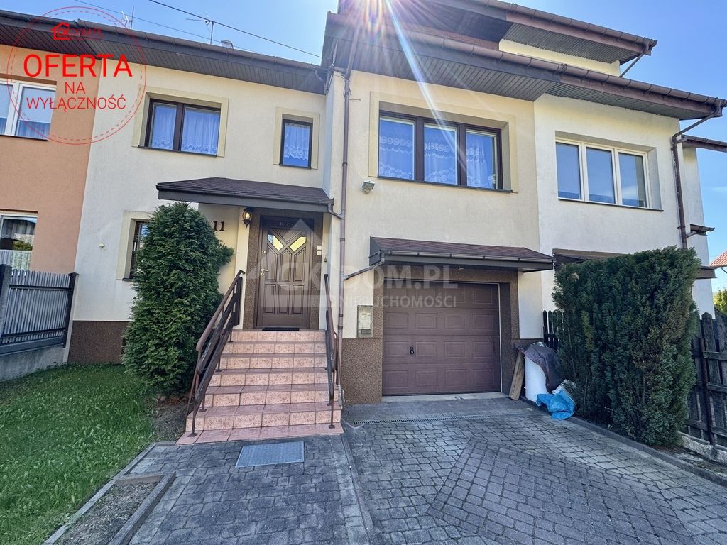 dom szeregowy, 8 pokoi Kielce. Zdjęcie 1