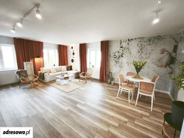 Mieszkanie 2-pokojowe Jelenia Góra Centrum, al. Wojska Polskiego. Zdjęcie 1