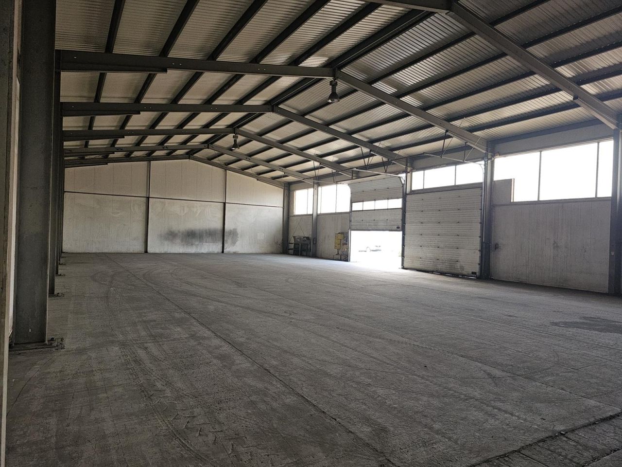 Hala/magazyn Odechów. Zdjęcie 7