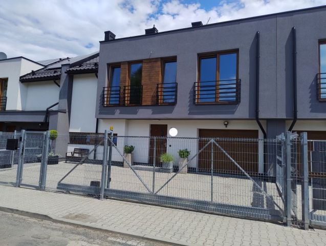 dom szeregowy Nowy Sącz, ul. Bronisława Czecha. Zdjęcie 1