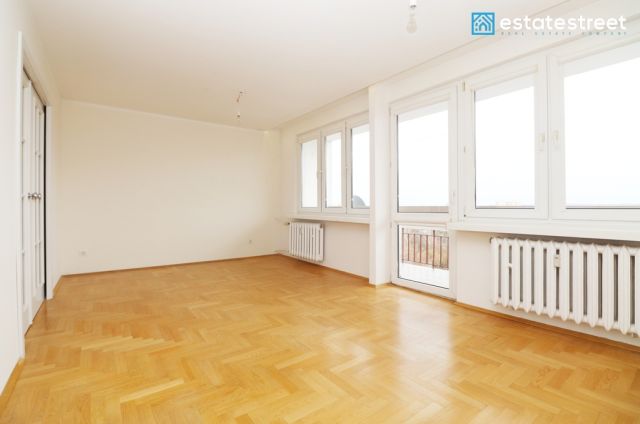 Mieszkanie 3-pokojowe Kraków Bieżanów, ul. Erazma Jerzmanowskiego. Zdjęcie 1