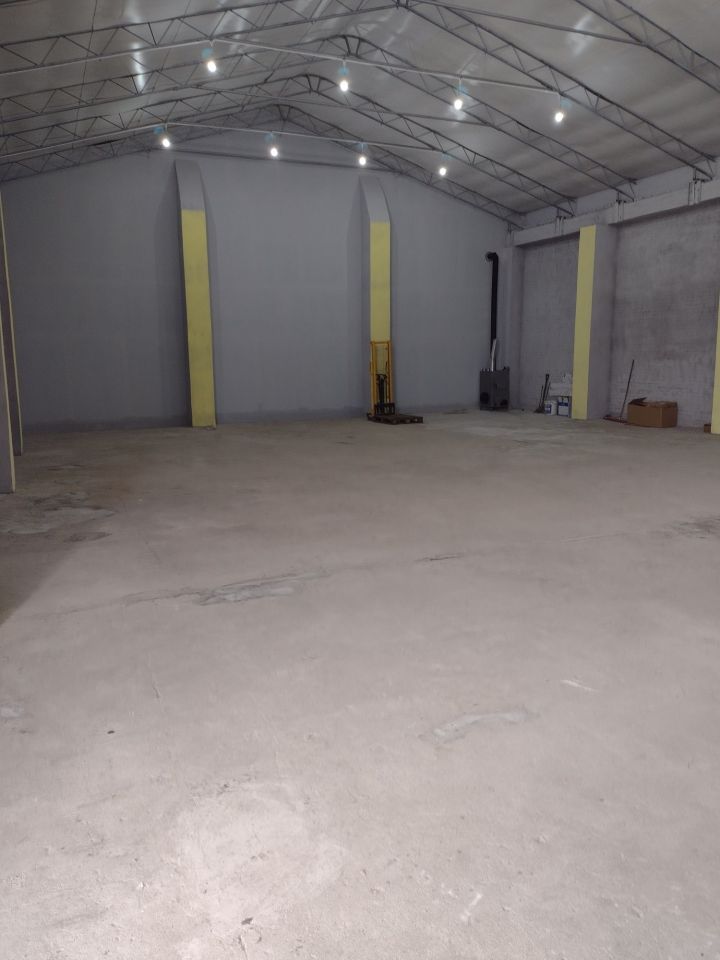 Hala/magazyn Radonice. Zdjęcie 6