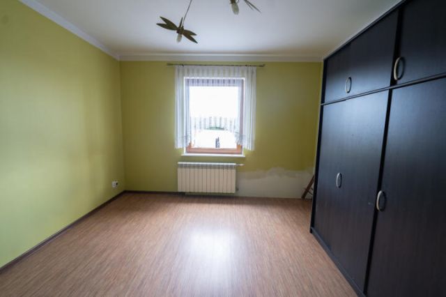 dom wolnostojący, 6 pokoi Wikielec. Zdjęcie 14