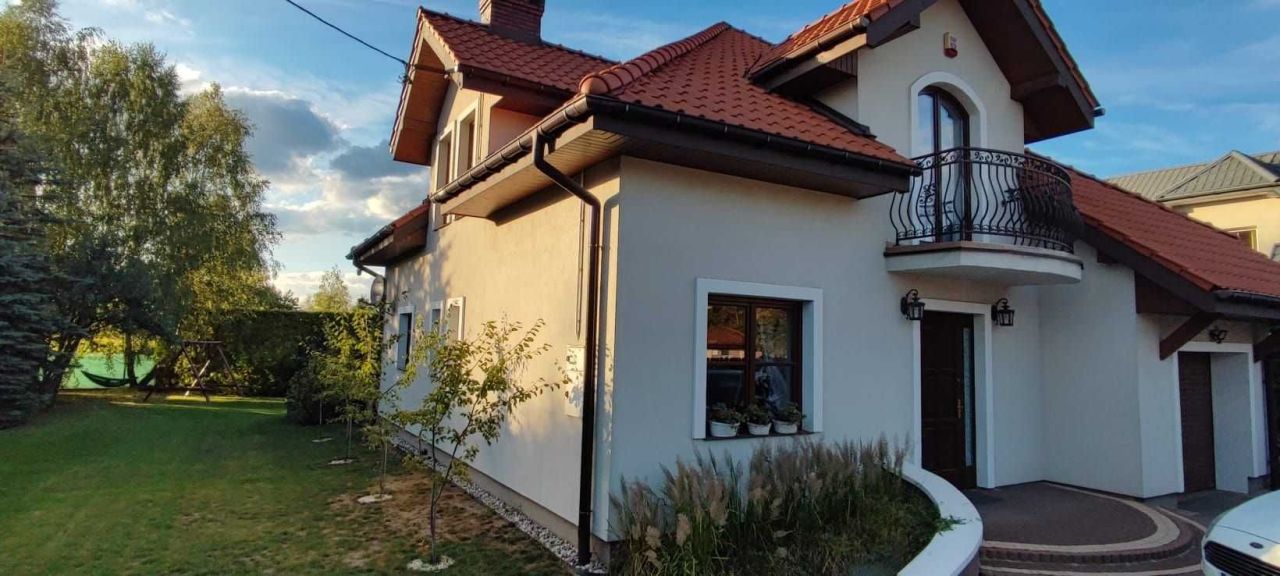 dom wolnostojący, 4 pokoje Ciemne, ul. Urocza