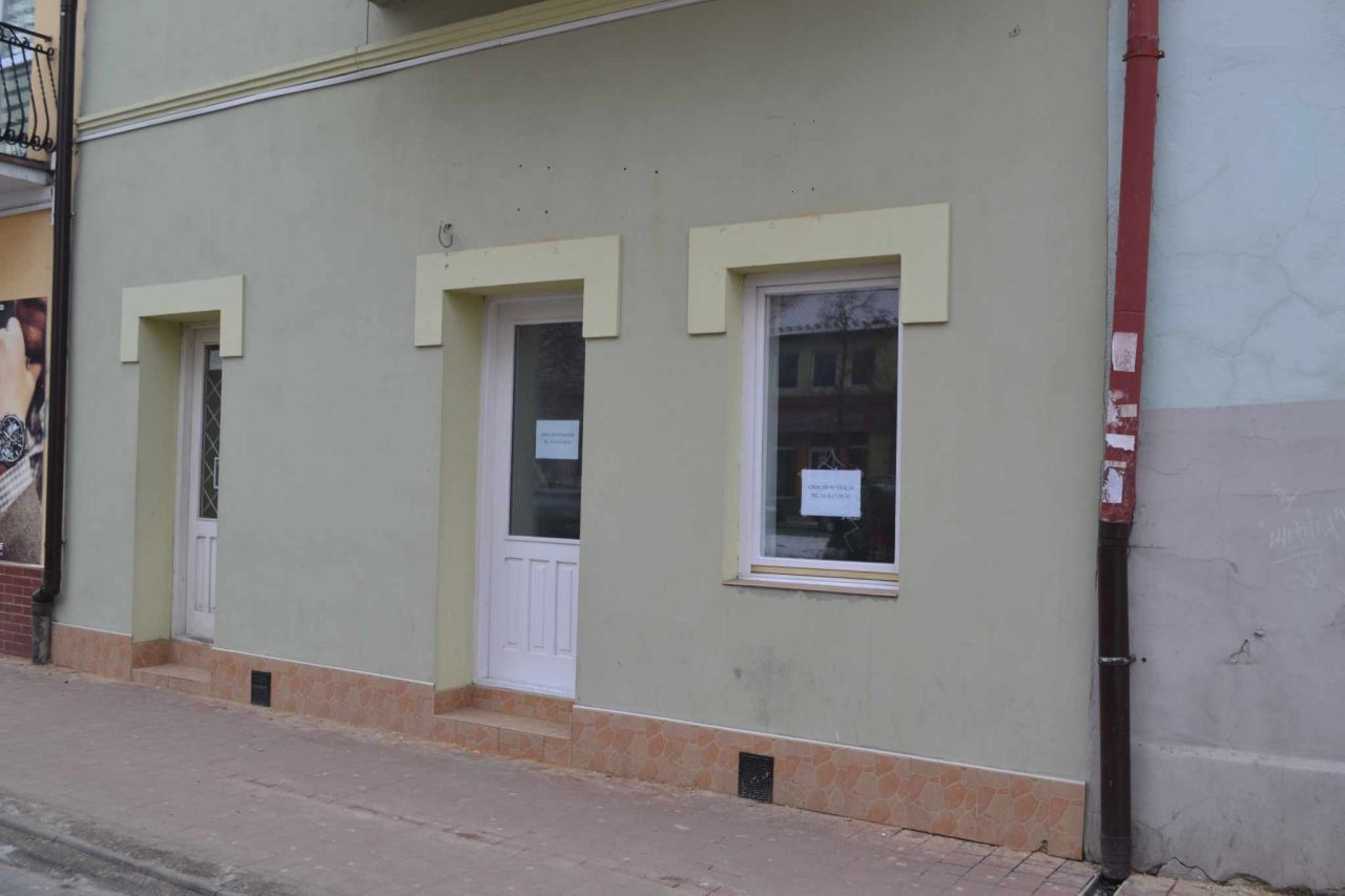 kamienica, 4 pokoje Tarnobrzeg, pl. Bartosza Głowackiego. Zdjęcie 2