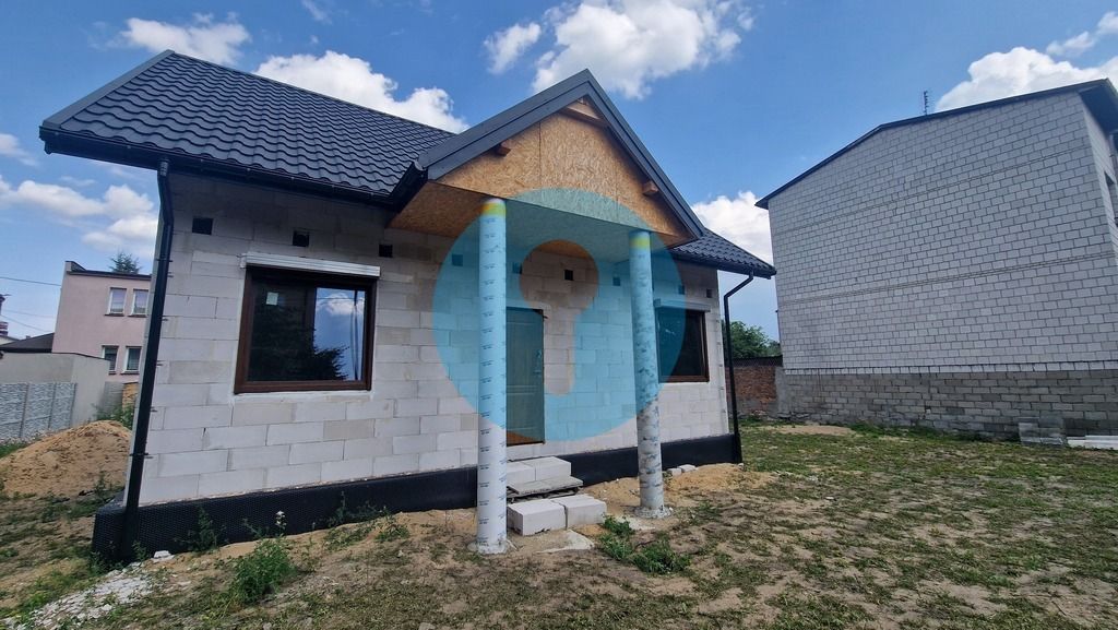 dom wolnostojący, 3 pokoje Skarżysko-Kamienna, ul. Czerwonego Krzyża. Zdjęcie 2
