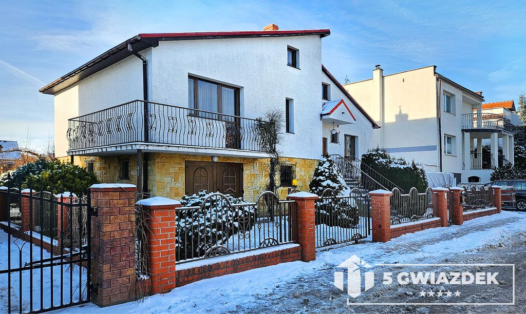dom wolnostojący, 7 pokoi Szczecinek, ul. Królowej Jadwigi. Zdjęcie 1