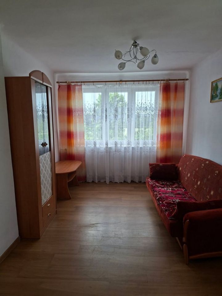 Mieszkanie 3-pokojowe Ostrownica. Zdjęcie 1