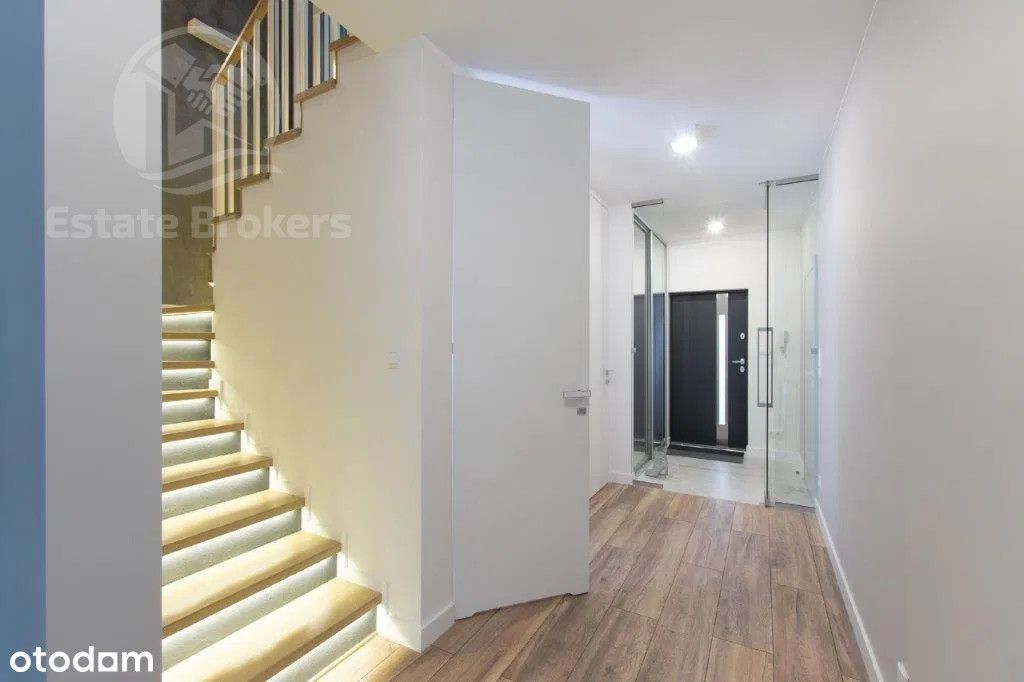 bliźniak, 6 pokoi Wrocław Krzyki, ul. gen. Stefana Grota-Roweckiego. Zdjęcie 9