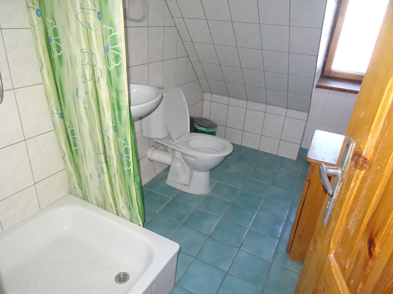 dom wolnostojący, 20 pokoi Poronin, ul. Za Torem. Zdjęcie 12