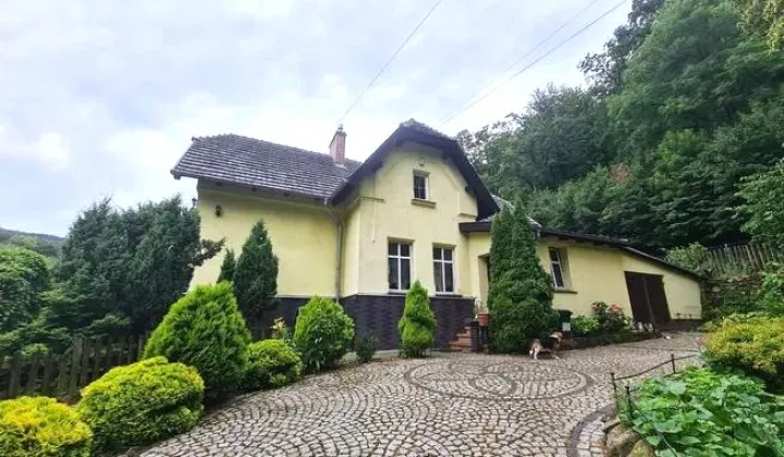 dom wolnostojący, 5 pokoi Rościszów, Rościszów