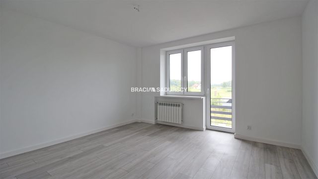 Mieszkanie 4-pokojowe Oleśnica. Zdjęcie 6