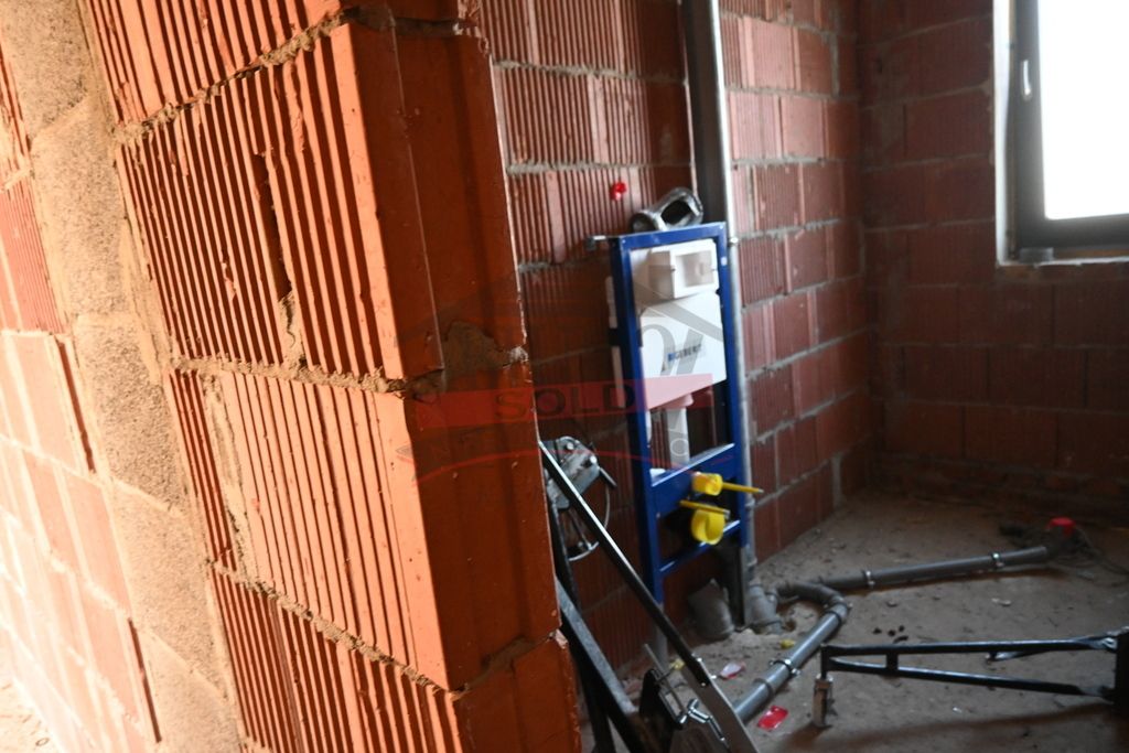 dom wolnostojący, 8 pokoi Chrząstowice. Zdjęcie 4