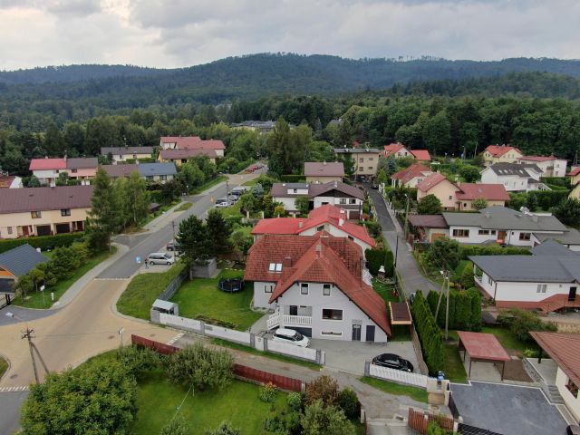 dom wolnostojący, 8 pokoi Bielsko-Biała Mikuszowice Śląskie, ul. Czołgistów. Zdjęcie 1