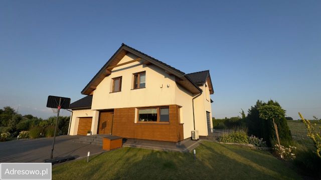dom wolnostojący, 6 pokoi Zemborzyce Podleśne. Zdjęcie 1
