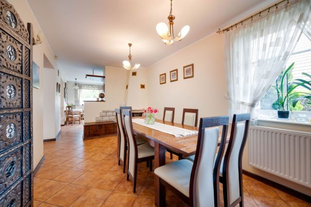 dom wolnostojący, 6 pokoi Rumia, ul. Kwiatowa. Zdjęcie 5