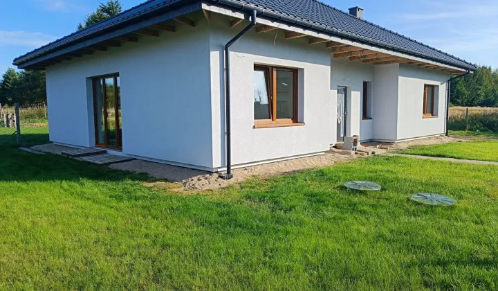 dom wolnostojący, 4 pokoje Sławoszewo, ul. Kryształowa