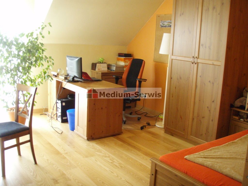 bliźniak, 4 pokoje Górno. Zdjęcie 14