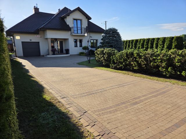 dom wolnostojący, 5 pokoi Modła. Zdjęcie 6