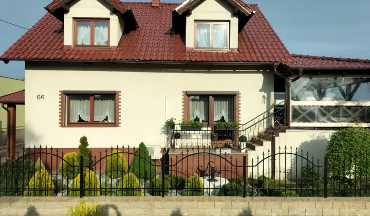 dom wolnostojący, 4 pokoje Krobia