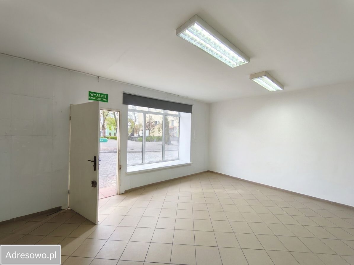 Lokal Wiązów, pl. Wolności. Zdjęcie 6