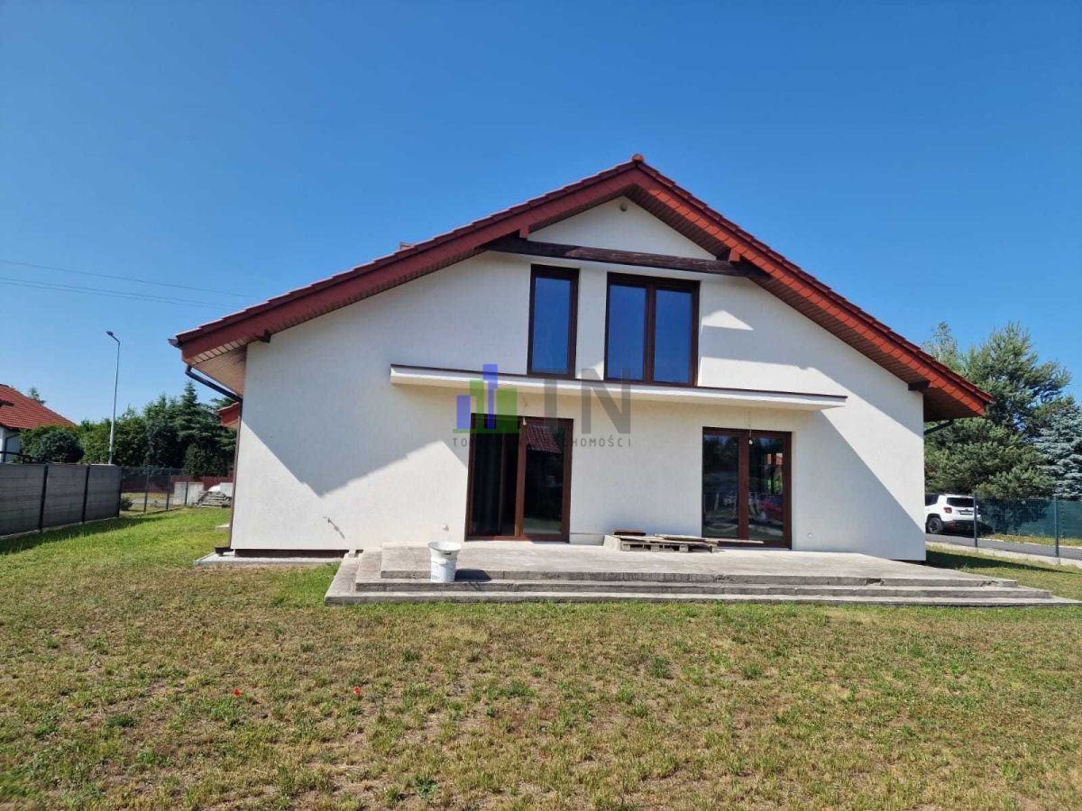 dom, 5 pokoi Chrząstawa Wielka. Zdjęcie 2