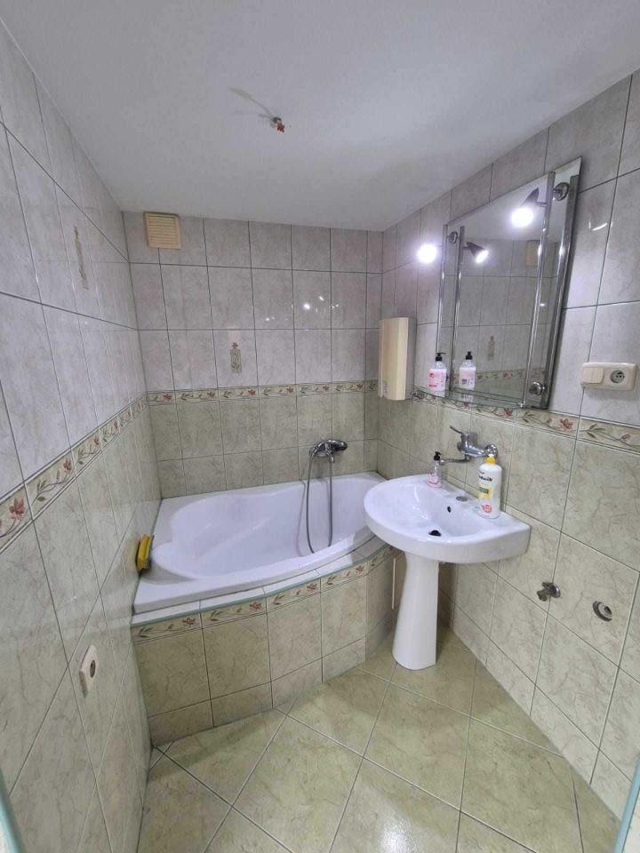 Mieszkanie 3-pokojowe Cięcina. Zdjęcie 4