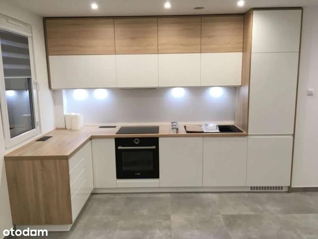 Mieszkanie 2-pokojowe Bielsko-Biała Śródmieście, ul. Romana Dmowskiego. Zdjęcie 1