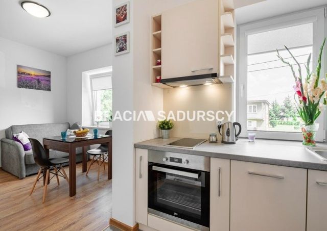 dom wolnostojący, 12 pokoi Niepołomice, al. Dębowa. Zdjęcie 4