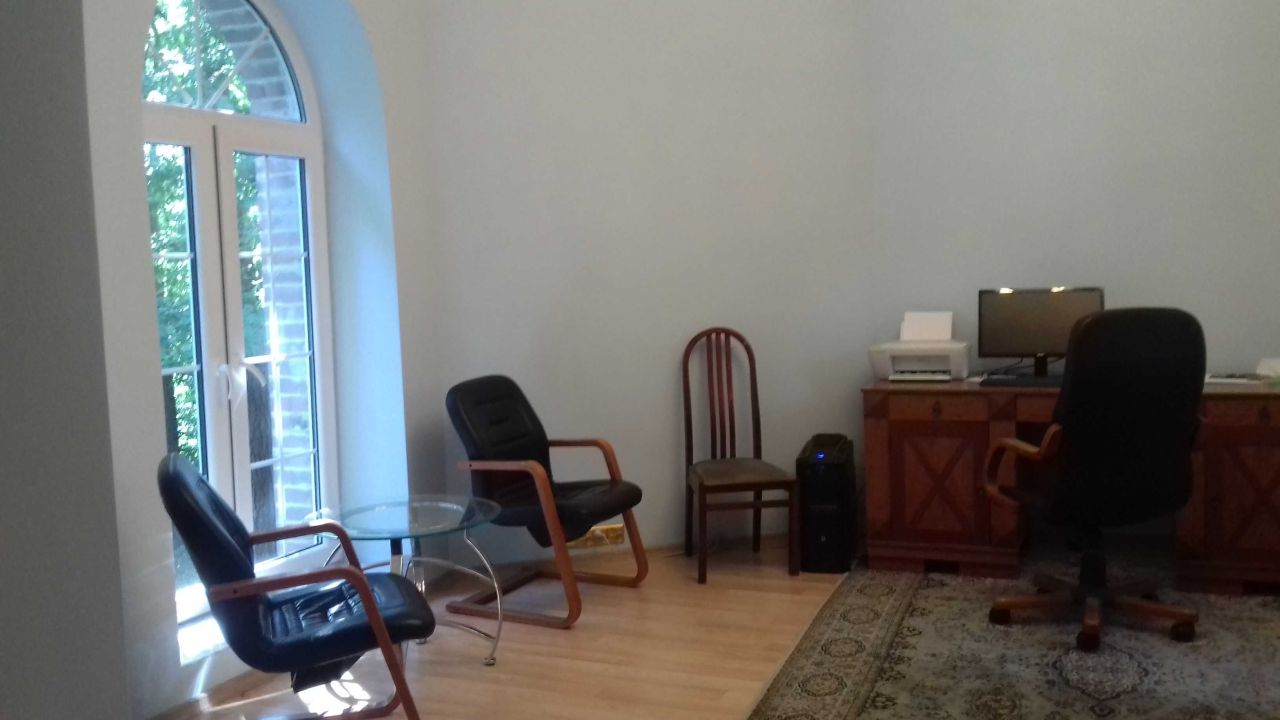 Biuro Piaseczno Zalesie Dolne, al. Brzóz. Zdjęcie 4