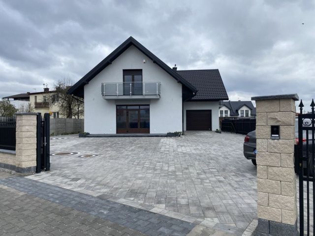 Biuro Radom Długojów, Juliusza Slowackiego. Zdjęcie 1