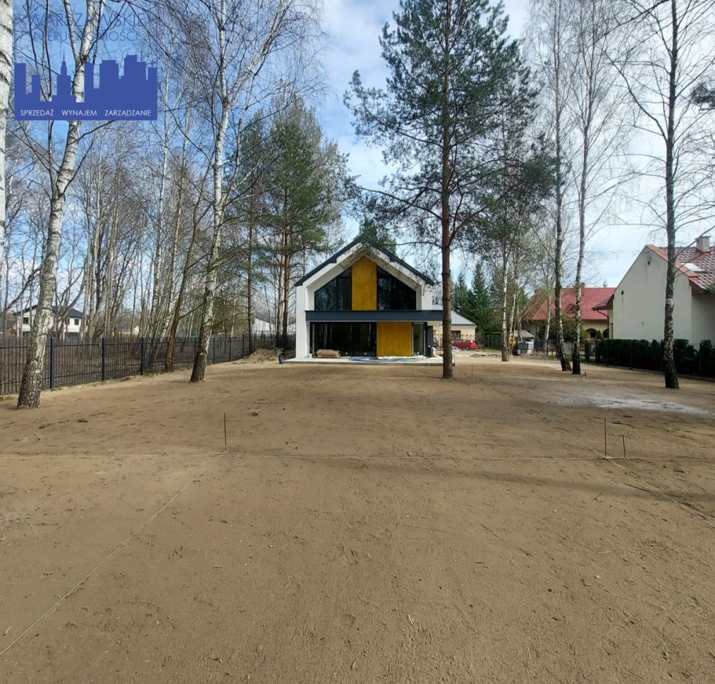 dom wolnostojący, 6 pokoi Borowina. Zdjęcie 1