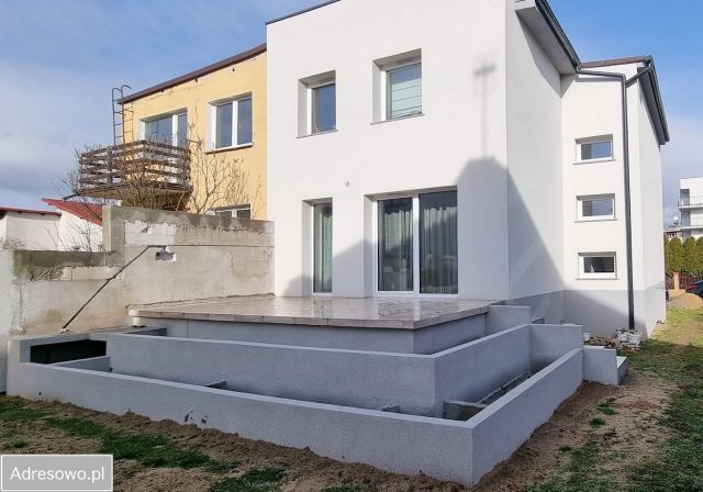 bliźniak, 5 pokoi Głogów, ul. Złota Podkowa. Zdjęcie 1