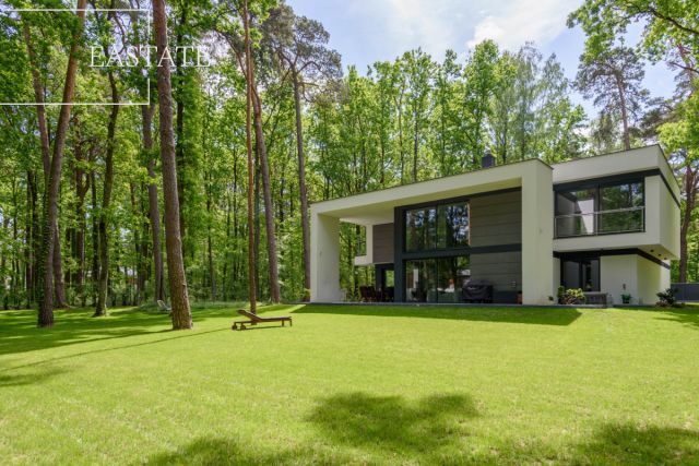 dom wolnostojący, 5 pokoi Sękocin-Las. Zdjęcie 1