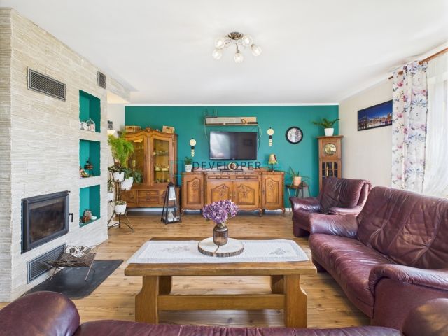 dom wolnostojący, 5 pokoi Złotoria. Zdjęcie 3