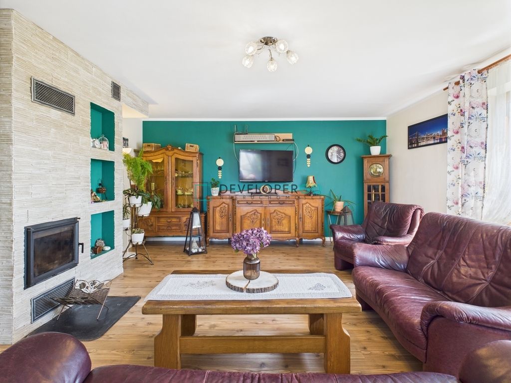 dom wolnostojący, 5 pokoi Złotoria. Zdjęcie 3