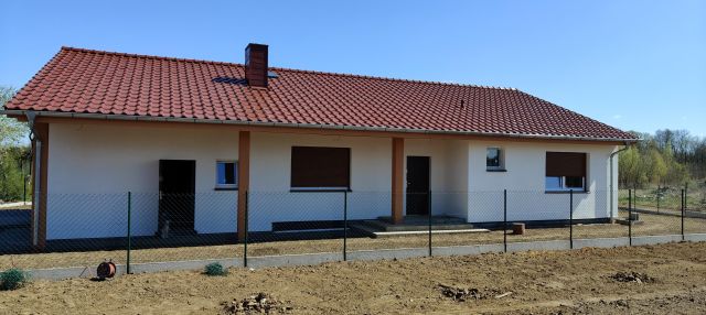 dom wolnostojący, 4 pokoje Kadłubia, ul. Parkowa. Zdjęcie 1