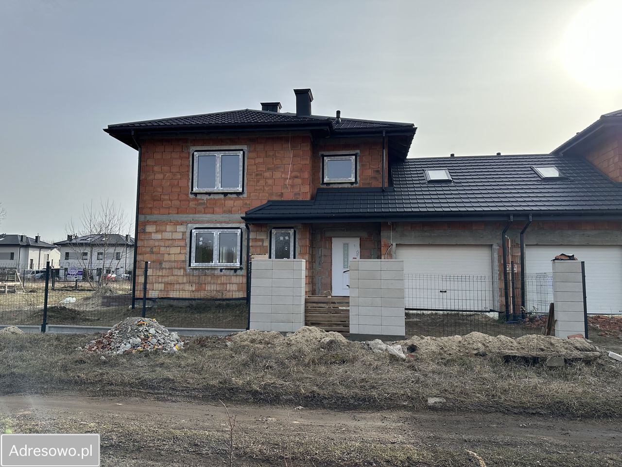 bliźniak, 5 pokoi Łomianki. Zdjęcie 2