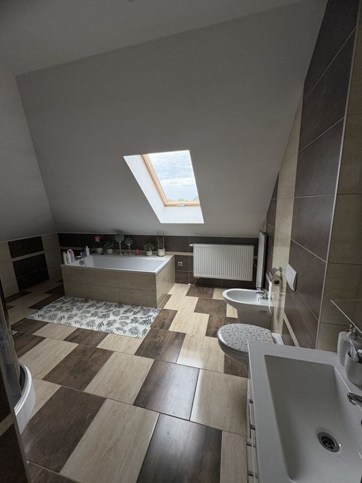 dom wolnostojący, 6 pokoi Grodziec Mały. Zdjęcie 12