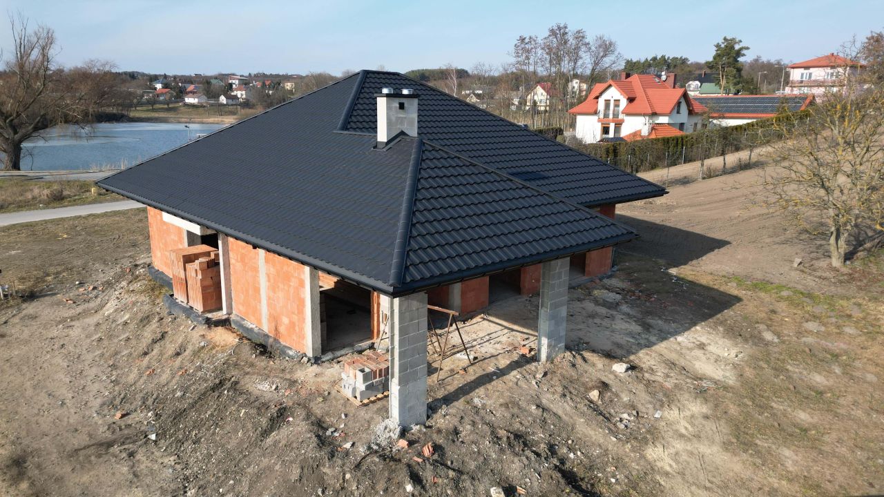 dom wolnostojący, 4 pokoje Bronina. Zdjęcie 2