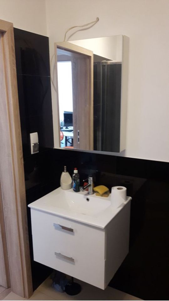 Mieszkanie 3-pokojowe Jelenia Góra Centrum, pl. ks. kard. Stefana Wyszyńskiego. Zdjęcie 5