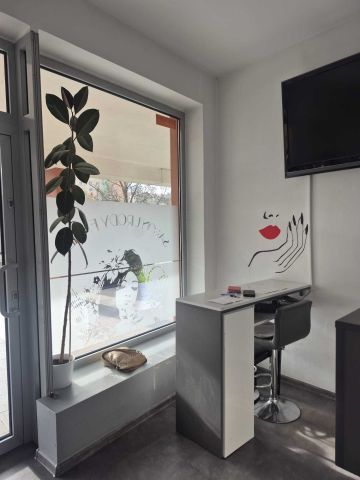 Lokal Kraków Czyżyny, ul. Mieczysława Medweckiego. Zdjęcie 1