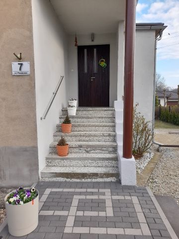 dom wolnostojący, 6 pokoi Cieszków, ul. Piaskowa. Zdjęcie 1