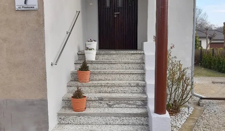 dom wolnostojący, 6 pokoi Cieszków, ul. Piaskowa