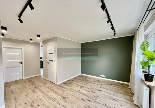 Mieszkanie 3-pokojowe Warszawa Mokotów, ul. Barcelońska. Zdjęcie 1