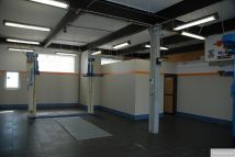 Nieruchomość komercyjna Warszawa Okęcie, ul. Emaliowa. Zdjęcie 1